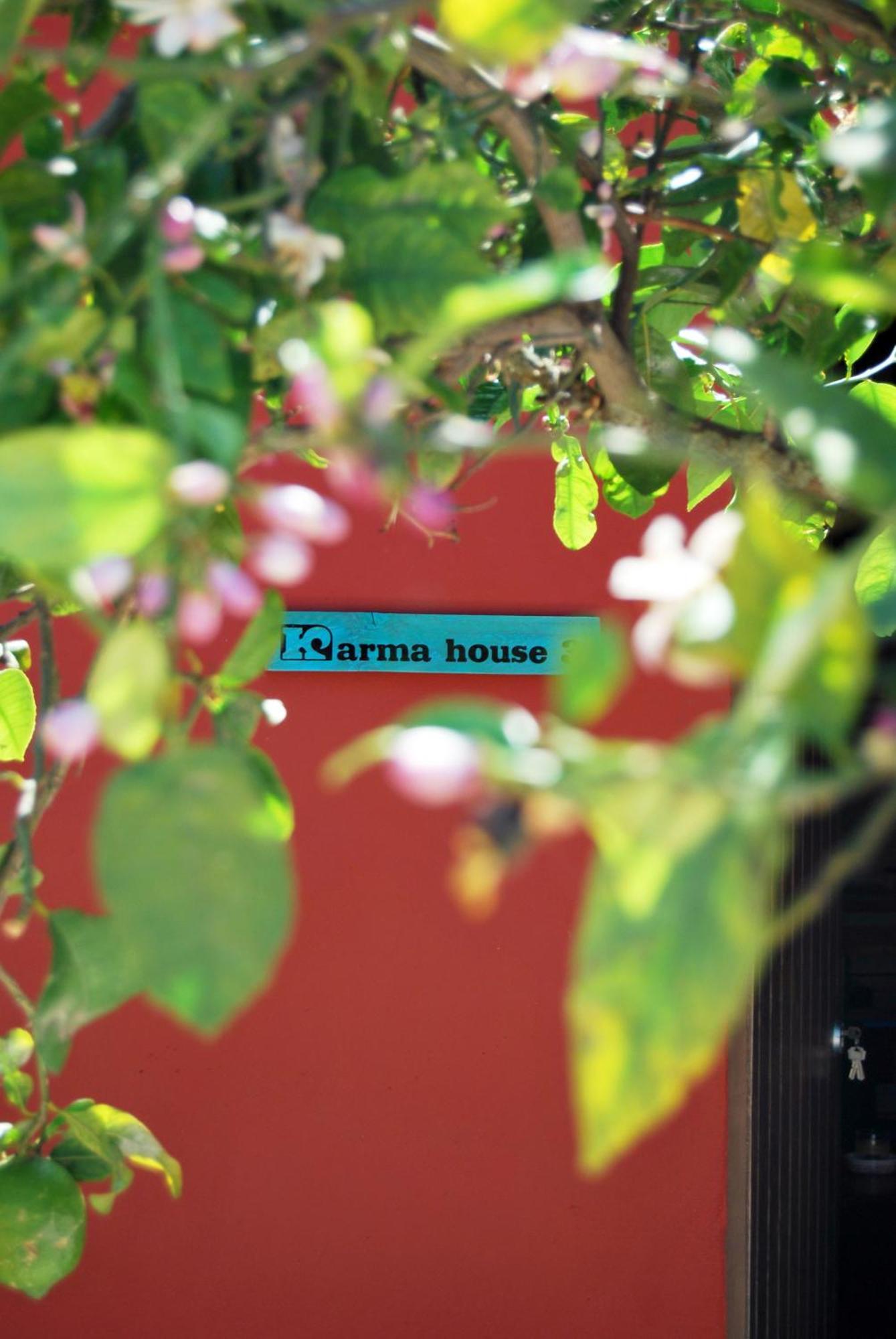 Gasthaus Karma House Casares Exterior foto